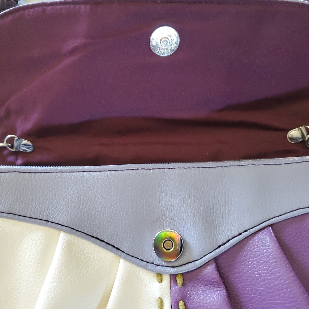 Purple & White Purse with stitching accents CUTE - Picture 6 of 16
